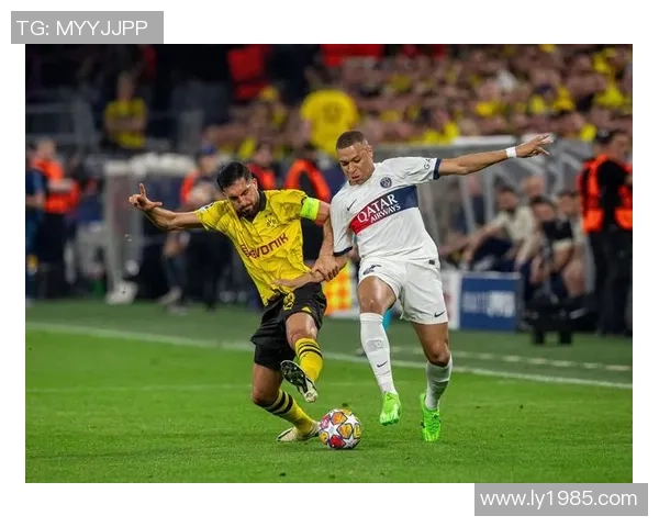 足总杯精彩对决多特蒙德与巴黎圣日耳曼战成平局帽子戏法引发全场狂欢